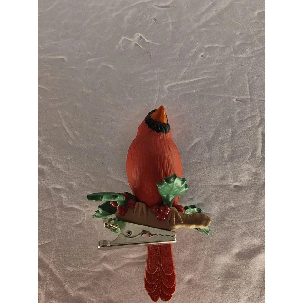 Hallmark Keepsake 1996 Regal Cardinal Clip-On Ornament QX6204 w/ Original Box